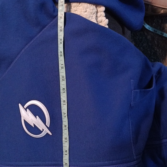 Tampa Bay Lightening BOLT'S Zip up hoody💙💙💙NHL - Picture 9 of 10